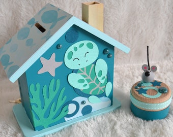 Wooden piggy bank, children's piggy bank, whale decoration, jellyfish decoration, turtle decoration, birth gift (to order)