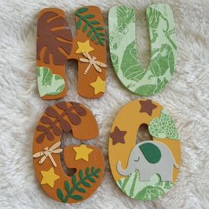Nombre de madera, letras de 8 cm, decoración de sabana, decoración de elefante, decoración de dinosaurio, regalo de nacimiento (bajo pedido)