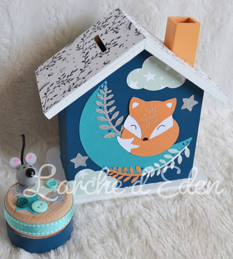 Tirelire bois, tirelire enfant, décoration enfant, cadeau naissance sur commande Renard bleu paon