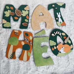Nombre de madera, letras de madera, nombres de niños, habitación infantil, decoración infantil de madera, nombre del bosque, regalo de nacimiento (por encargo)