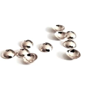 Lot De 30 Coupelles Perle Intercalaire En Métal Argenté 8 Mm Forme Fleur - Neuf