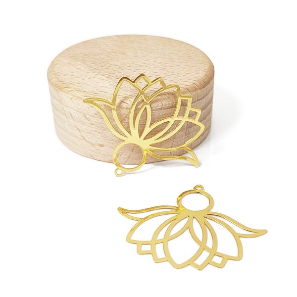 x2 pendentifs fleurs lotus en laiton or doré, estampes filigranes