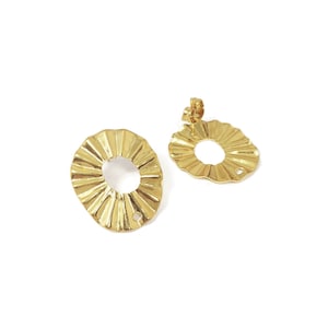 Gold stainless steel chips, pleated irregular oval ear studs, earring supports, set of 2 or 6 pieces