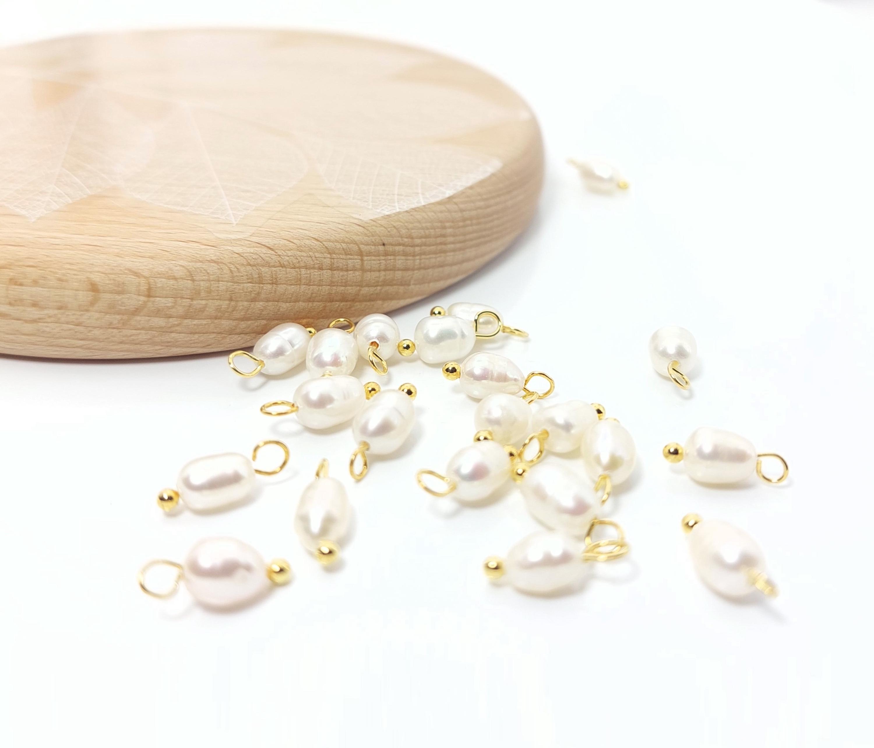 SUPERFINDINGS 24 pz Pendenti di Perle D'Acqua Dolce Naturali Ciondoli di Perle con Anelli In Ottone Placcato Platino Ciondoli Ovali Irregolari Rosa Chiaro Foro:2.5~3mm