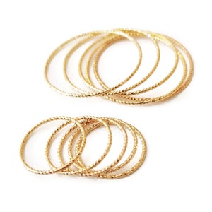 x5 closed rings, 18k gold-plated brass, twisted round connector, diameter 18mm / 30mm