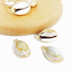 x2 cowrie shells, 23-30mm, natural beige-gold shell pendant, creative supplies, jewelry creation