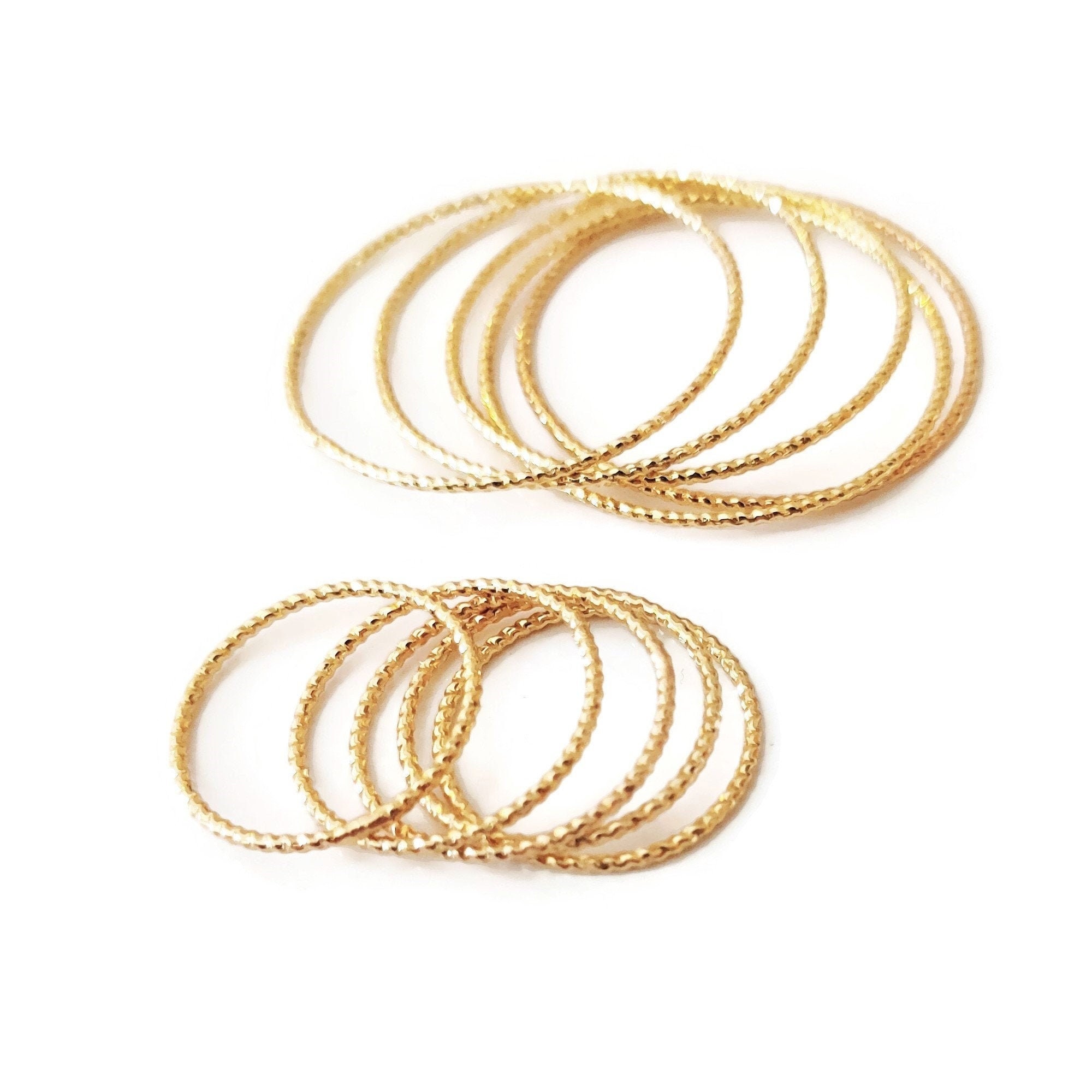 x5 closed rings, 18k gold gilded brass, twisted round connector, diam…