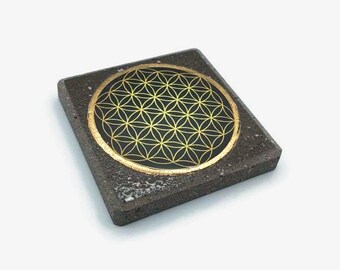 Dark green flower of life in enamelled lava from the volcanoes of Auvergne and gold nets 10X10 cm