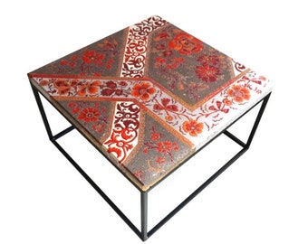 Flowered coffee table orange tones in glazed lava of Volvic and touches of fine gold 60X60 cm