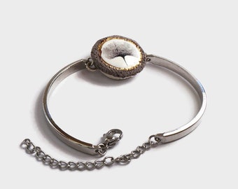 Elegante pulsera de hojas de ginkgo biloba en lava esmaltada de los volcanes de Auvernia y toques de oro