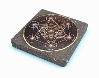 Small metatron in enamelled lava from the volcanoes of Auvergne and gold nets 10X10 cm