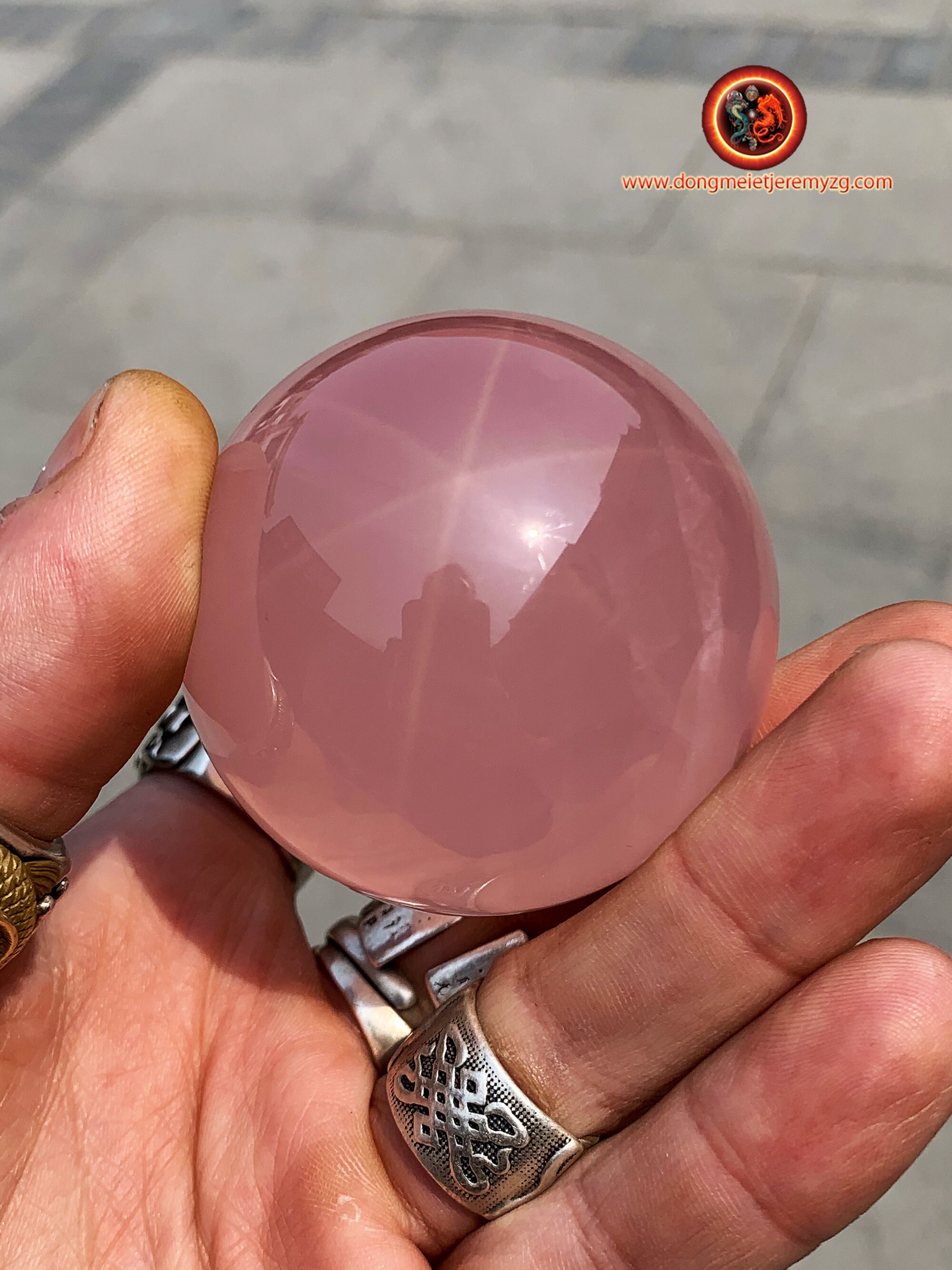 Sphère, Quartz Rose Étoilé, Astérié ou Astérisé. Provenance Du Mozambique. Naturel. 55mm de Diamètre