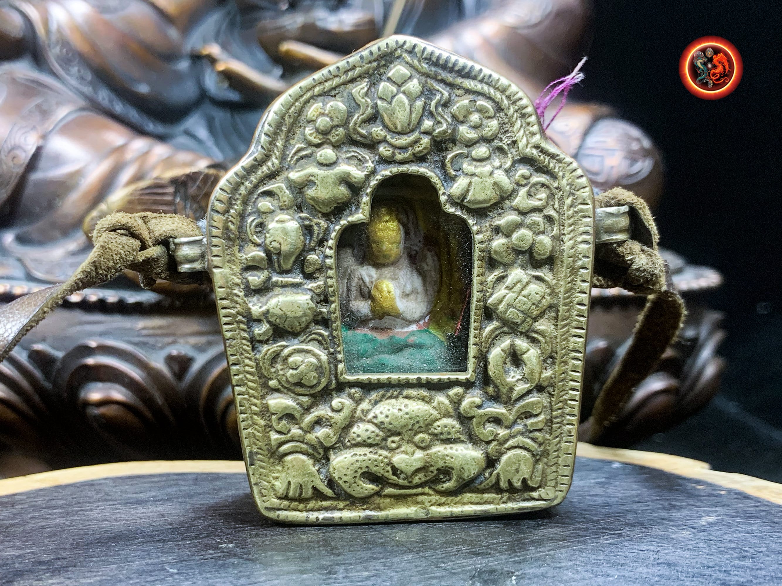 Ghau, Gau, Ancien Tibétain. Bouddha. Chenrezi, Autel Portatif de Protection, Boîte Prière, Autel Bou