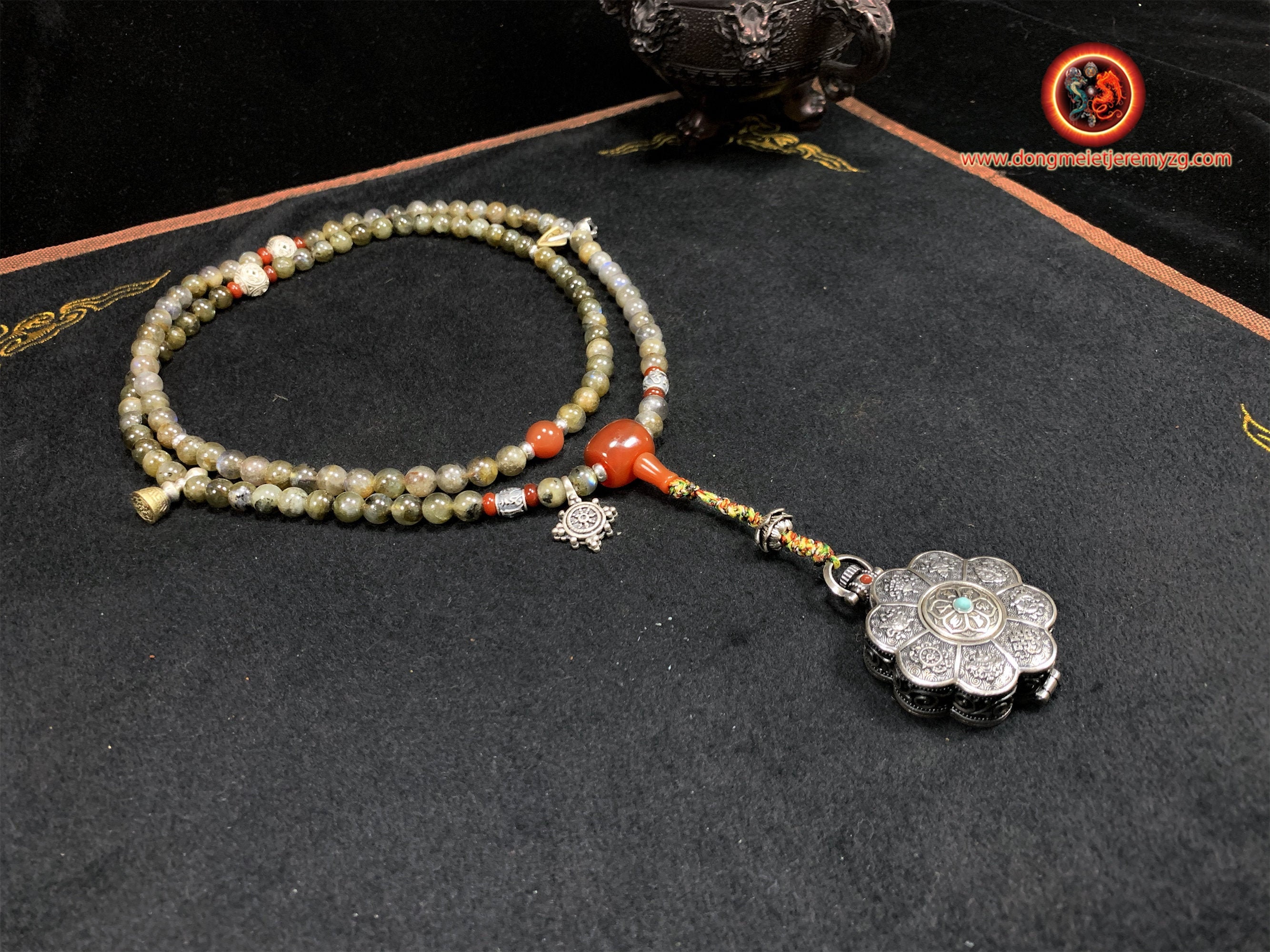 Mala 108 Perles de Labradorite, Cornaline, Reliquaire Tibétain et Compteur en Argent Massif 925/1000