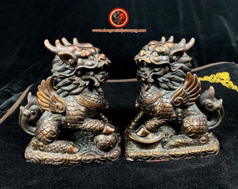 Statuette couples of Kirin, Qilin in bronze. Feng shui protection, luck, protection, auspiciousness, longevity, success and fertility.