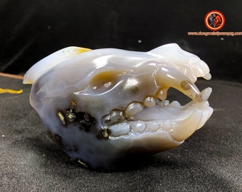 Protective skull. Leopard Zheng. Dragon. Vacuum cleaner of impure energy, guarantor of cosmic order. Dragon skull, carved in a geode