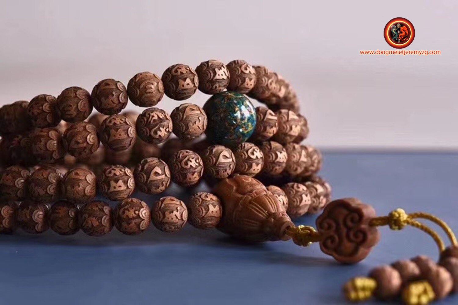 Exceptionnel et Rare Mala, Chapelet Bouddhiste, 108 Perles de Santal Laoshan. Chenrezi, Mantra La Co