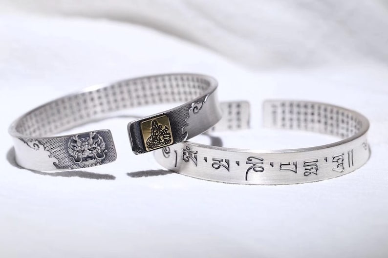 Bracelet rush, Buddhist protection of the 12 zodiac signs and Buddha of birth protection. silver 999. heart sutra and mantra
