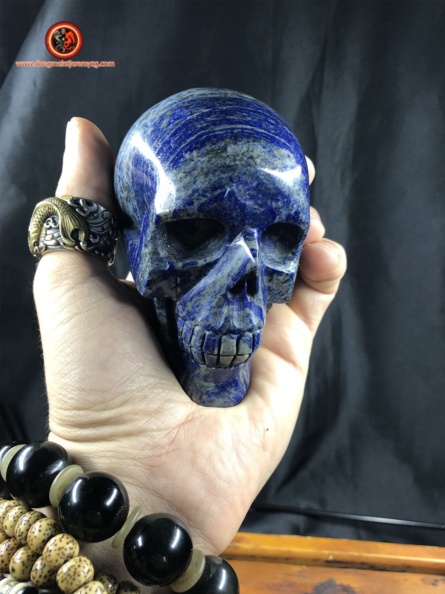 Grand Crâne de Cristal en Lapis Lazuli Entièrement Réalisé à La Main Pièce Unique 9/8/5cm 0, 704Kg