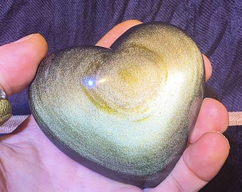 heart in golden obsidian.   Originally from Mexico.   Quality A-Size 85/80/42mm weight of 0.257kg