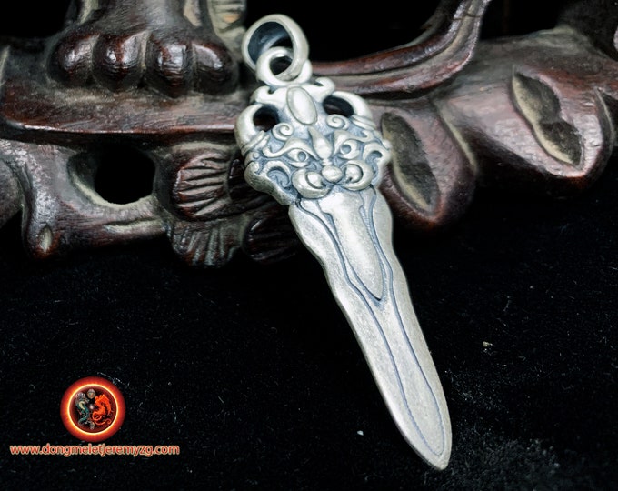 Pendant, ritual sword of Taoist exorcism fachang. Protection against demons, protection against serious diseases. Silver 925.