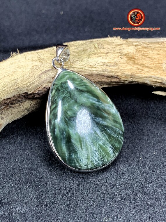 Incredible Sterling Silver Russian Seraphinite Pendant Necklace and Earrings Set Incredible Sterling Silver Russian Seraphinite Pendant Necklace and Earrings Set