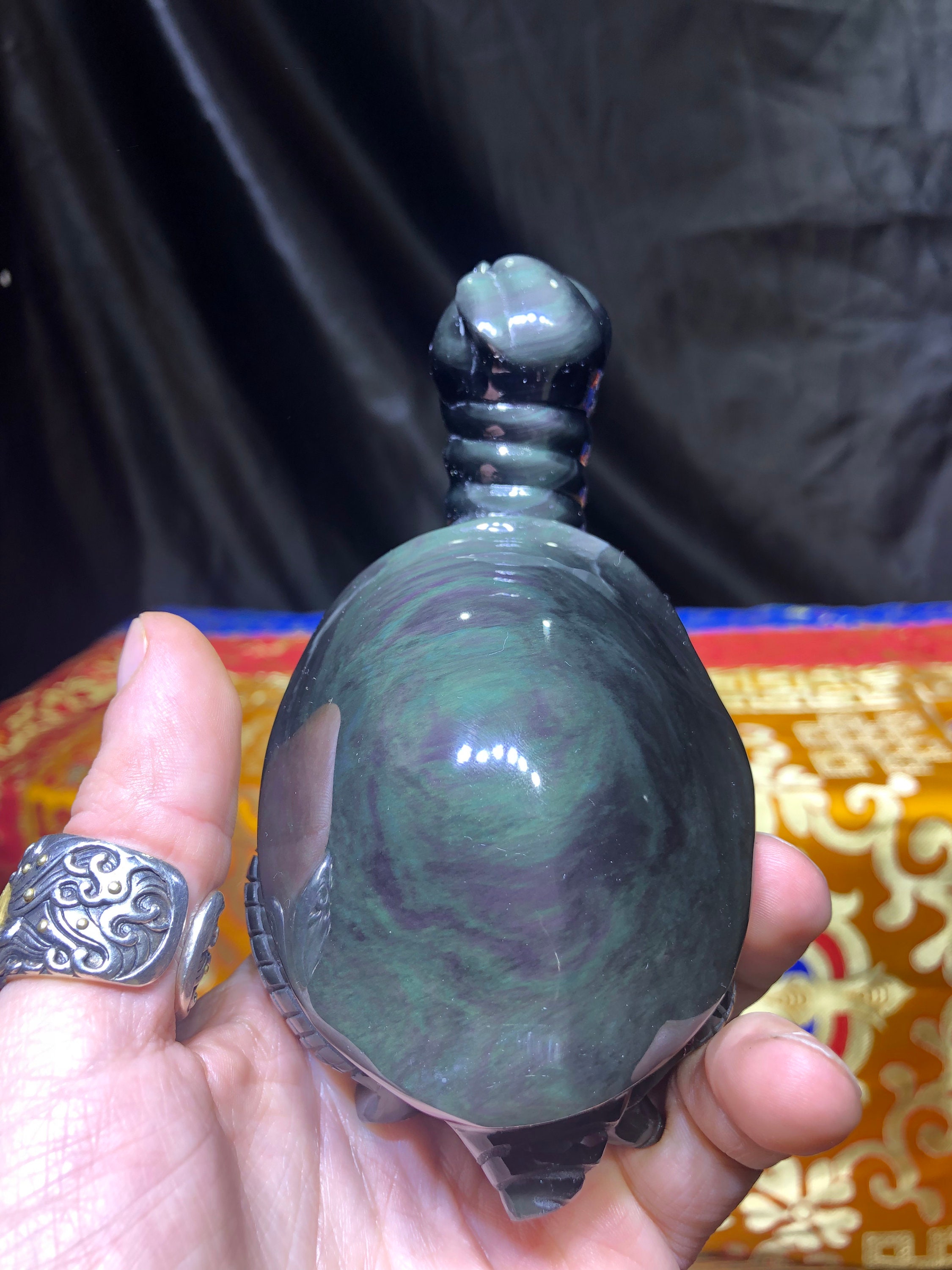 Sculpture, Tortue en Obsidienne Oeil Celeste Dite Mentogoshol. Statuette Feng Shui, Entièrement Fait