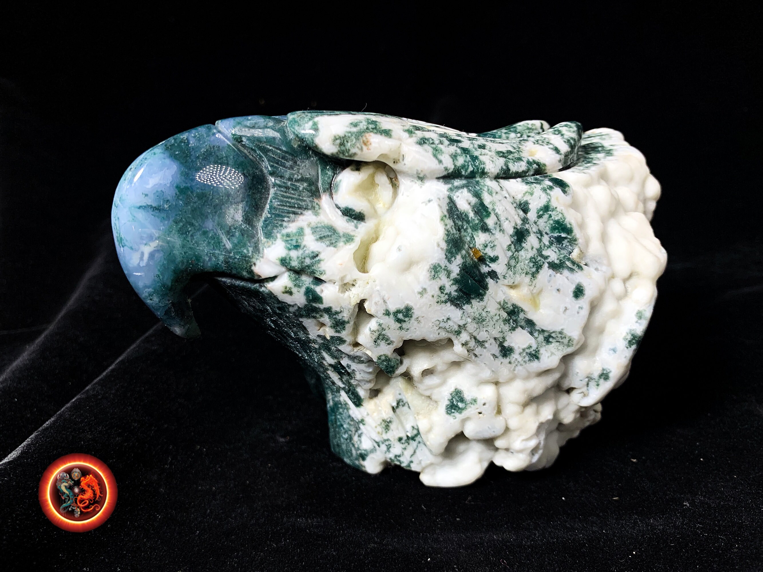 Grande Tete d'aigle. Agate Mousse. Sculpture Artisanale Entièrement Réalisé à La Main, Pièce Unique 