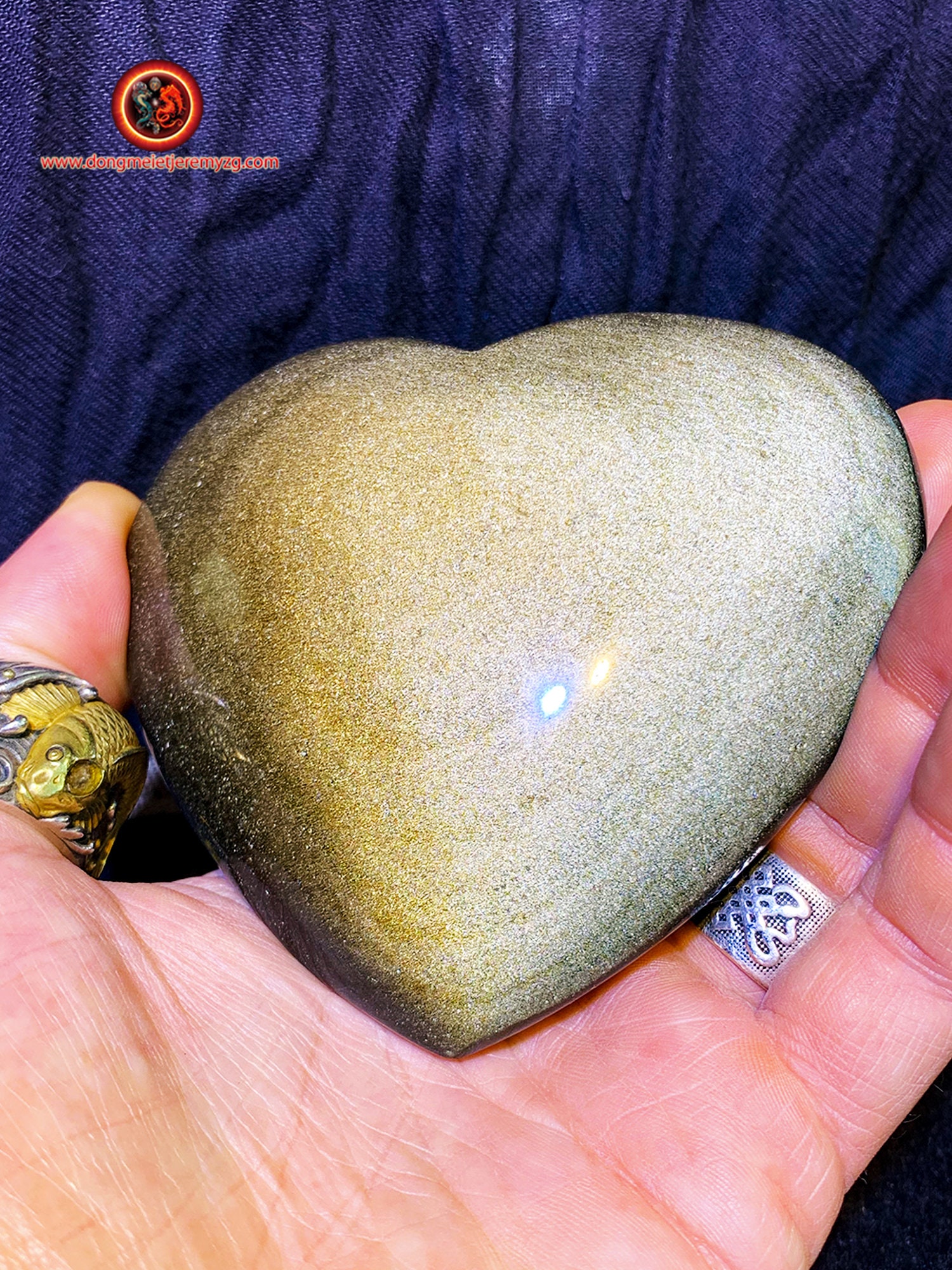 Coeur en Obsidienne Dorée. Originaire Du Mexique. Qualité A+ Dimensions de 100/90/34mm Poids 0, 315K