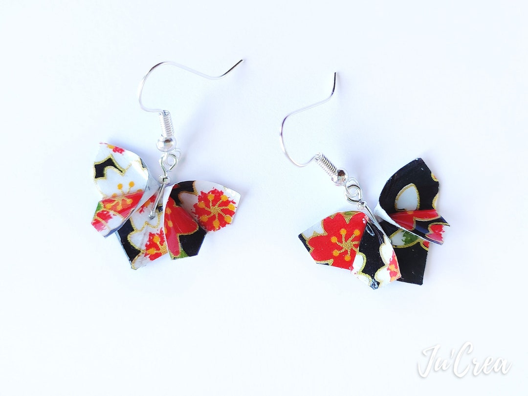 Boucles D'oreilles Papillons Rouges En Résine - Fait Main, Bijoux Des Lys, Neuf Avec étiquettes