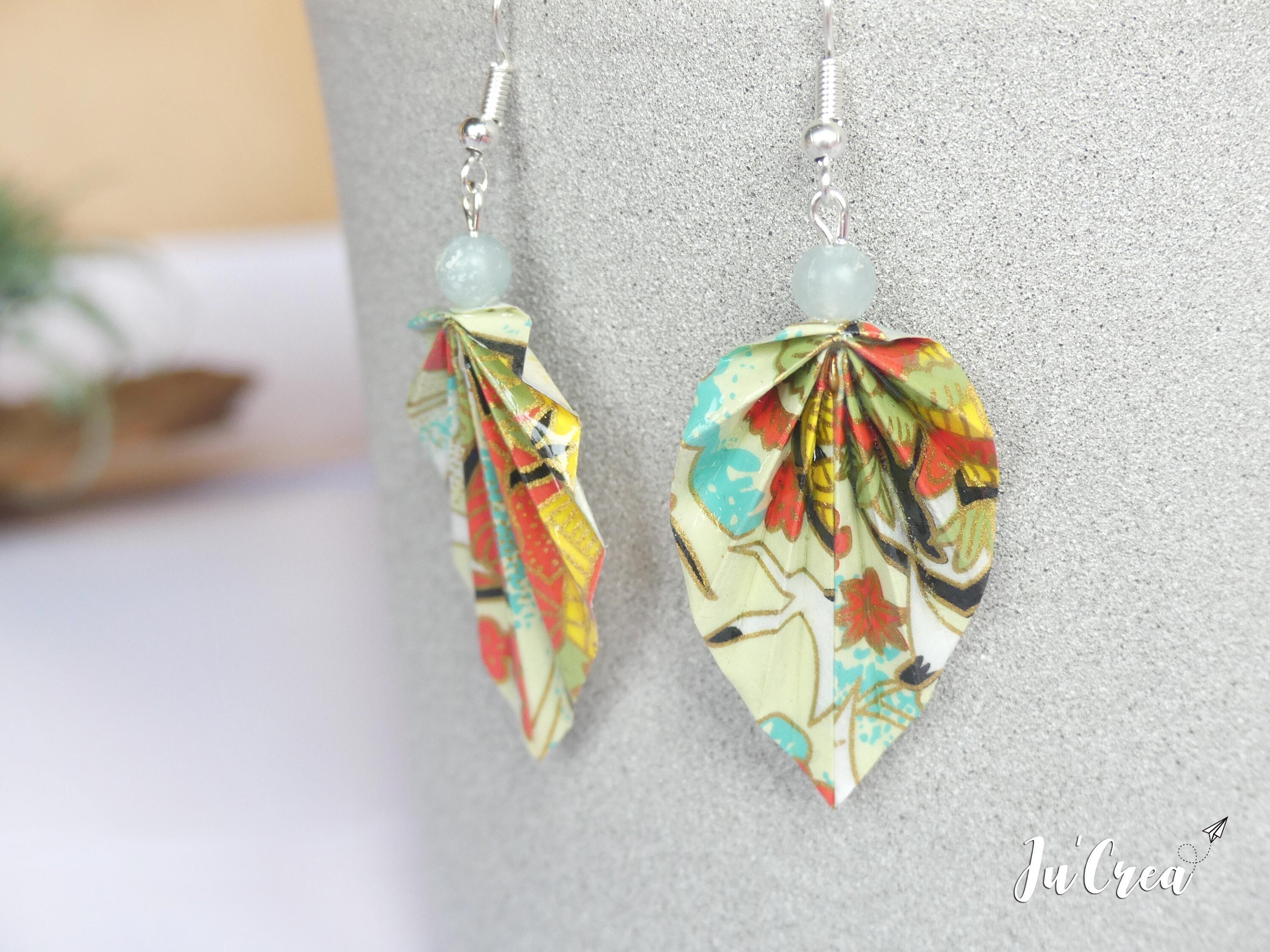 Boucles D'oreilles Pendantes Crochet Métal Argenté Motifs Feuilles Multicolores - Neuf Sans Emballage