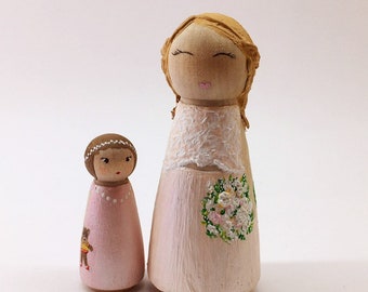 Personalized wooden figurines. cake topper - customizable. Made of wood - painted in France. Price for 2 figurines (1 large + 1 small).