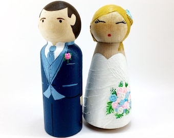 Wedding cake toppers/personalized married couple -jeportebonheur/peg dolls/wedding decoration/Wooden peg dolls- Custom order.