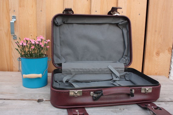 Suitcase red small old vintage retro suitcase lug… - image 4