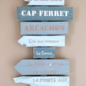 3-color wooden arrow panel for customizable wall decoration image 3