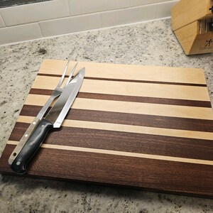 Large size Face Grain cutting board with rubber feet. Chopping block, butcher block. Wedding, housewarming, kitchen gift.