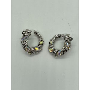 Pendientes de clip con diamantes de imitación AB y tono plateado Trifari vintage