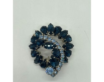 Vintage Unsigned Large Silver Tone Blue Rhinestone Circle Design Brooch