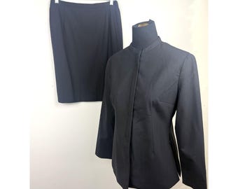 Giorgio Armani Made in Italy zwarte minimalistische blazer en rok voor dames, maat 10