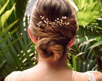 Wedding comb golden bun natural freshwater pearls gold leaves, delicate hair accessory, wedding hairstyle, romantic, boho