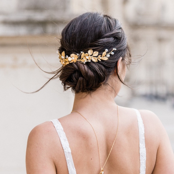 Narcisse - Peigne fleuri perles naturelles, couronne florale vintage Boheme coiffure chignon de mariee, accessoire cheveux romantique doré