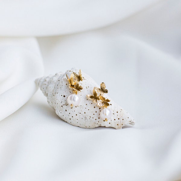 Wedding earrings, gold butterflies, natural freshwater pearls, bridal accessories, teardrop, jewelry, boho, romantic, classic