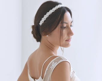 Headband, serre-tête, bandeau de mariée design brodé. Bijou de tête pour mariage bohème, romantique, délicat, raffiné.