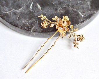 Hair pick, wedding head jewelry, bun pick, flower, leaf, branch. Fine and refined gold jewelry, delicate, bridal. Romantic bohemian