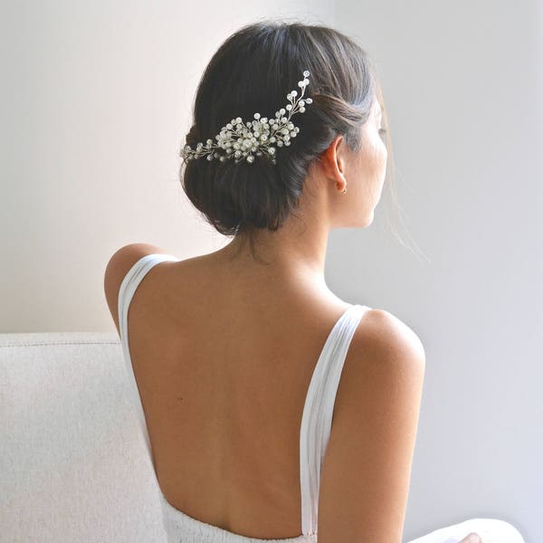 Peigne mariage, bijou de tête chignon, pic à cheveux de perles cristaux. Accessoire bohême, délicat, romantique, féerique. Coiffure mariée