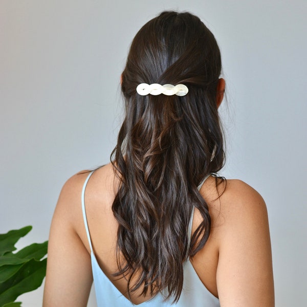 Barrette minimaliste géométrique cercle nacre blanc perle Bijou cheveux, pince  circulaire. Accessoire fin, moderne bohème, simple, pince