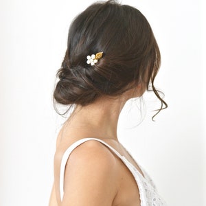 Flower comb natural pearls hair head jewel wedding gold rose gold leaf. delicate hair accessory bohemian romantic bride