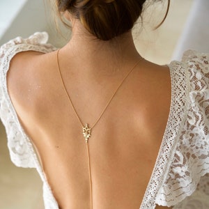 Bridal back necklace, wedding back jewel, epaulettes, accessory, back chain, shoulders, boho, romantic, boho-chic, floral, pearls