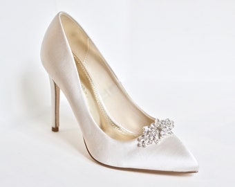 Pair of shoe clips, wedding, bridal accessories, party heels clip, gold rhinestone flower, romantic, bridesmaids, silver