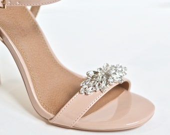 Pair of shoe clips, wedding, bridal accessories, party heel clips, flower gold rhinestones, romantic, bridesmaids, silver